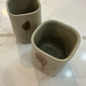 🎄Handmade  pottery, signed, fall colours abstract floral, small cups vase x 2